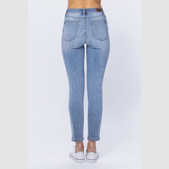 NWT Judy Blue Relaxed Fit Jeans - Picture 3 of 6